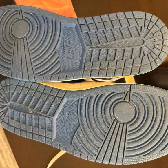 Nike White and Blue High-Top Sneakers - Picture 11 of 12